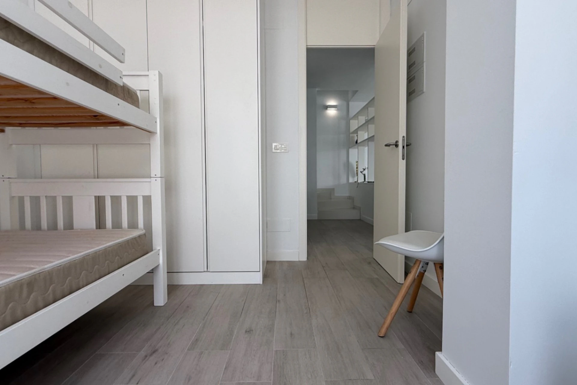 Chalet en venta de 5 habitaciones en Villamartin, Orihuela