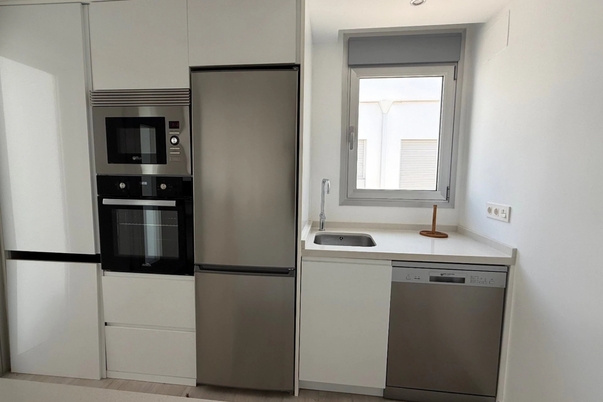 Chalet en venta de 5 habitaciones en Villamartin, Orihuela