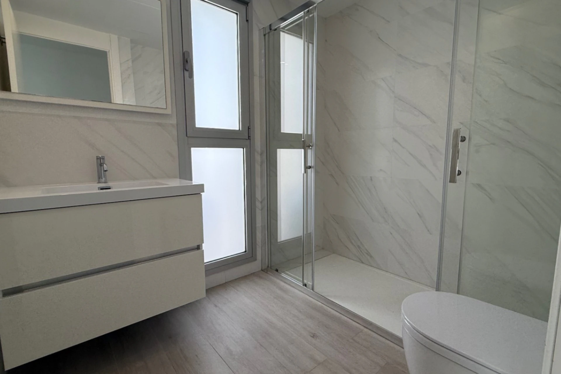 Chalet en venta de 5 habitaciones en Villamartin, Orihuela