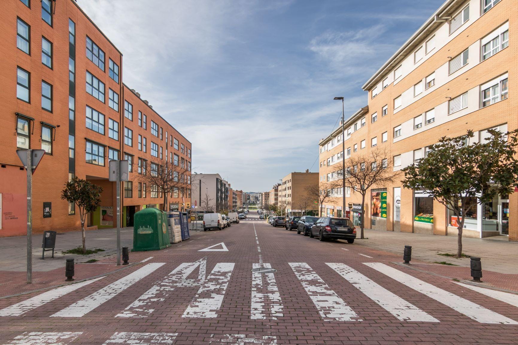 Local comercial diáfano, de 250m2, en calle de mucho paso de público