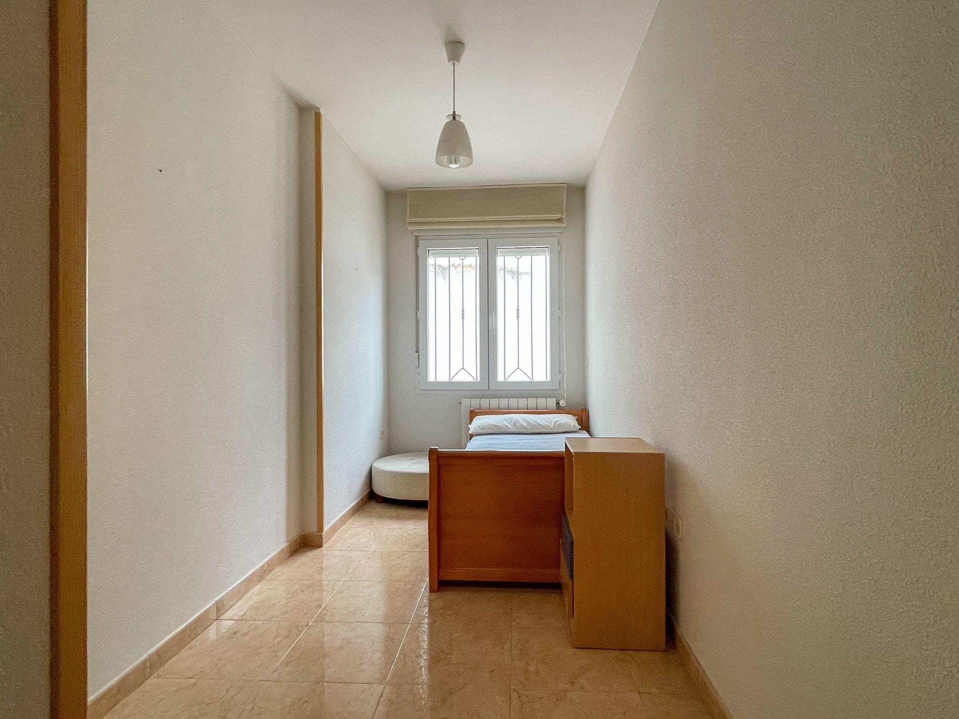 Long-term rental: Spacious 4-bedroom villa in Cantalejo, Segovia
