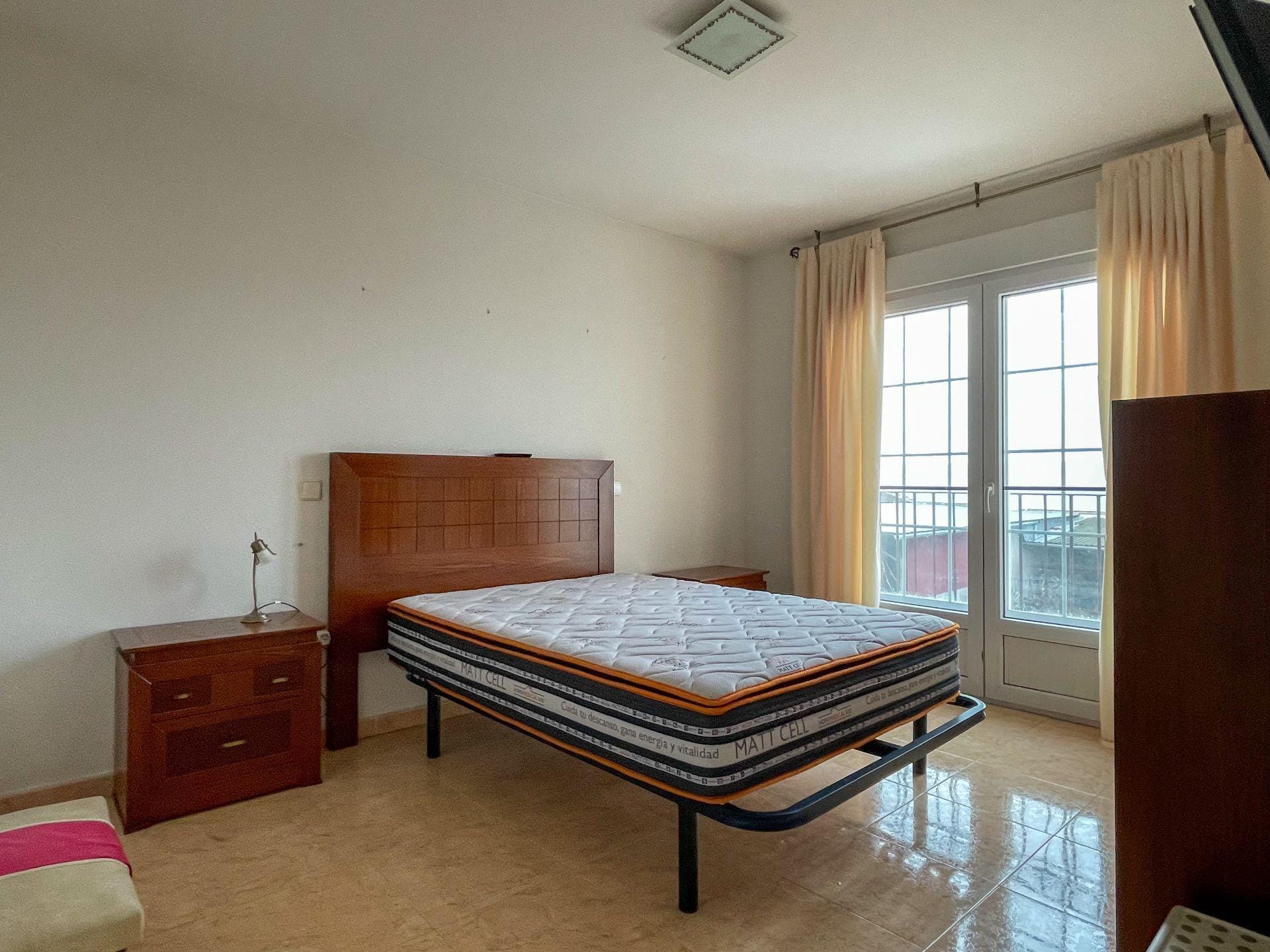 Long-term rental: Spacious 4-bedroom villa in Cantalejo, Segovia