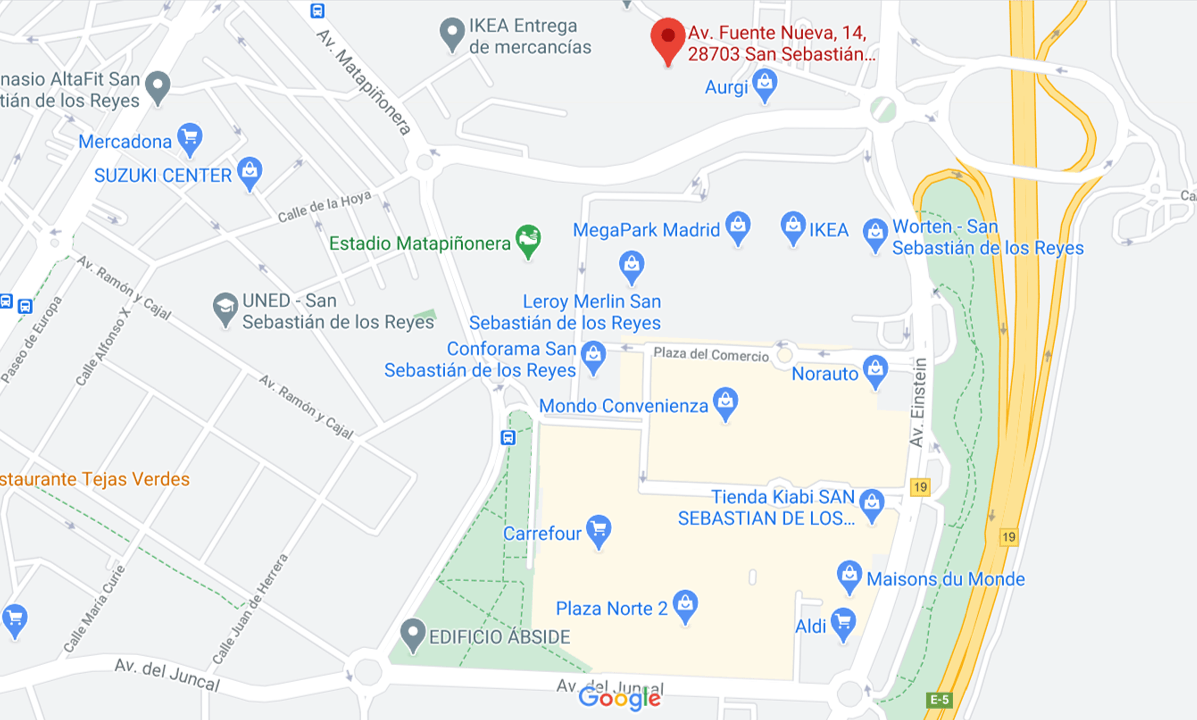 Nave con oficinas y 3 plazas de aparcamiento en el Pol. Ind. La Hoya