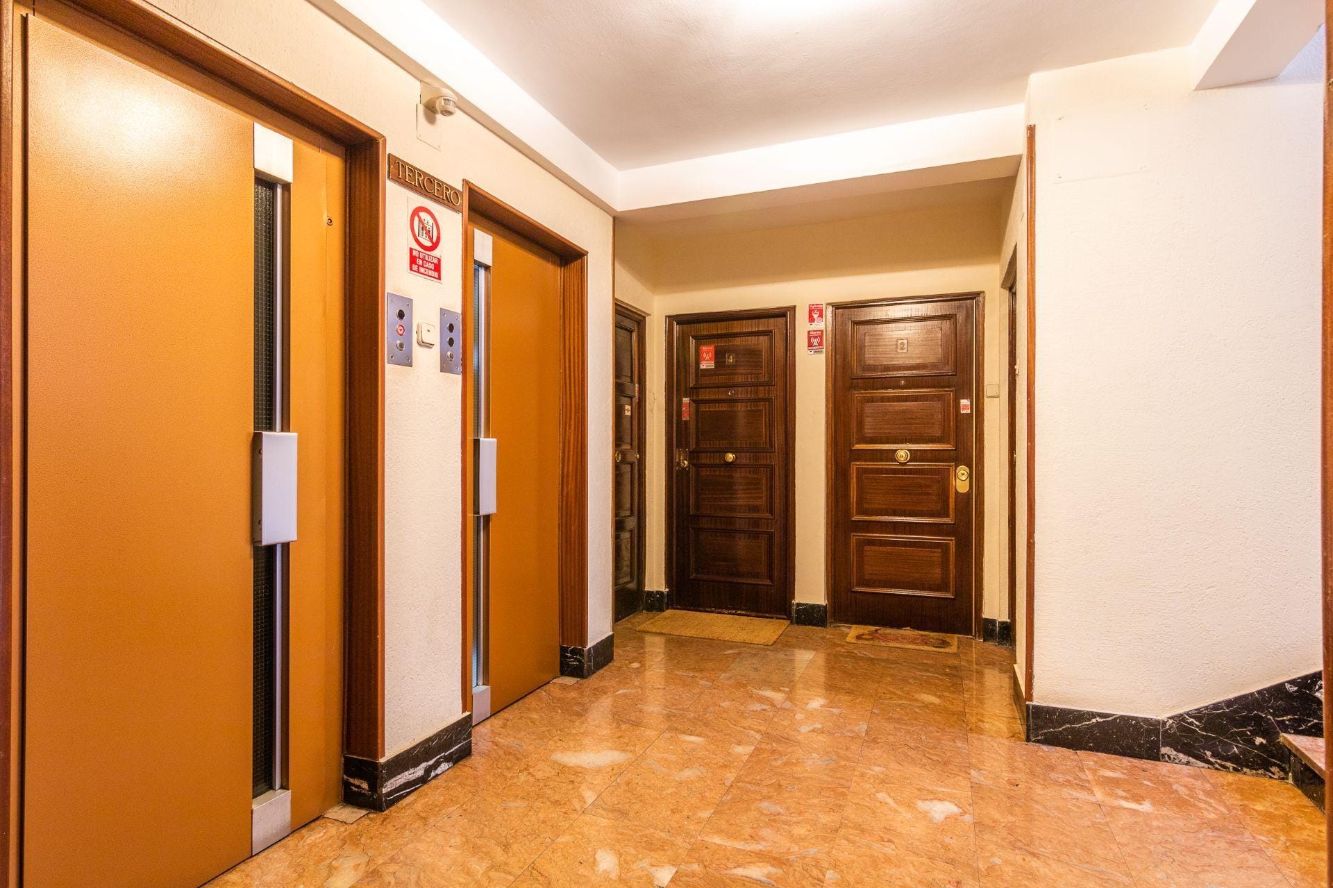 Piso muy luminoso, reformado, exterior, con 4 hab y 2 baños en Av. Bruselas