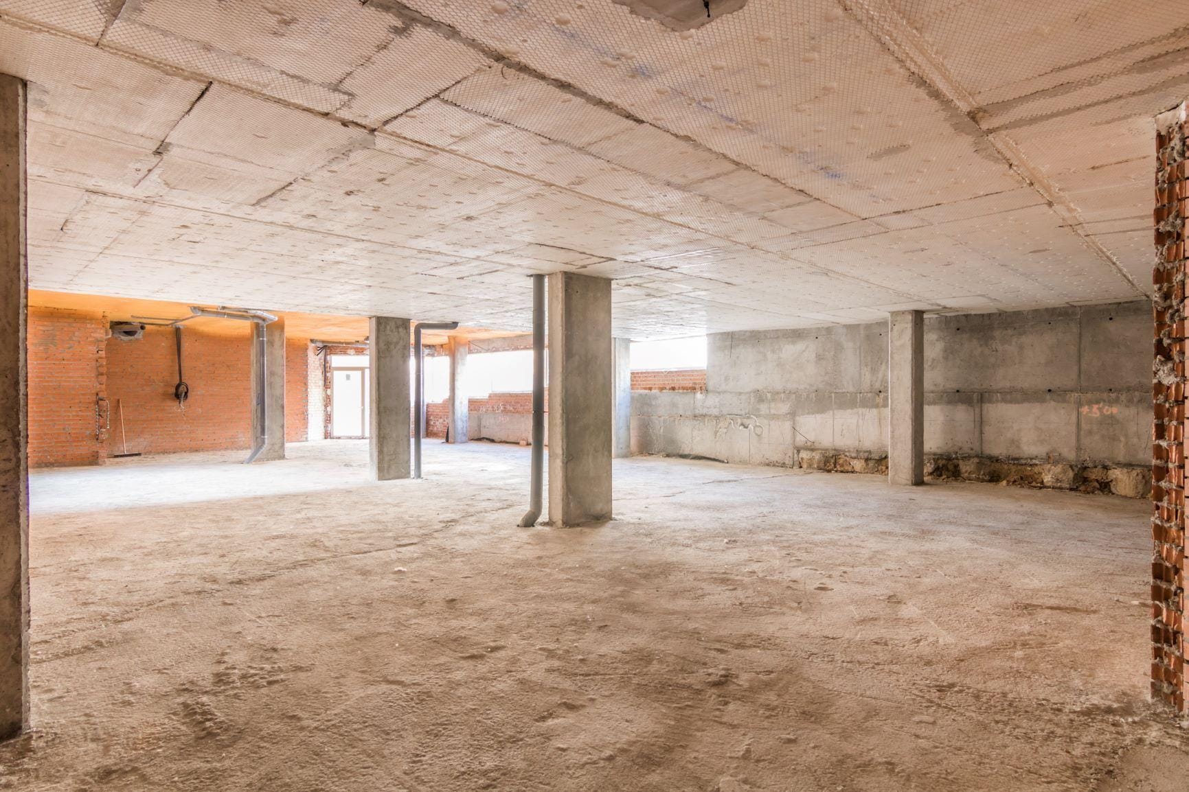 Local comercial diáfano, de 250m2, en calle de mucho paso de público