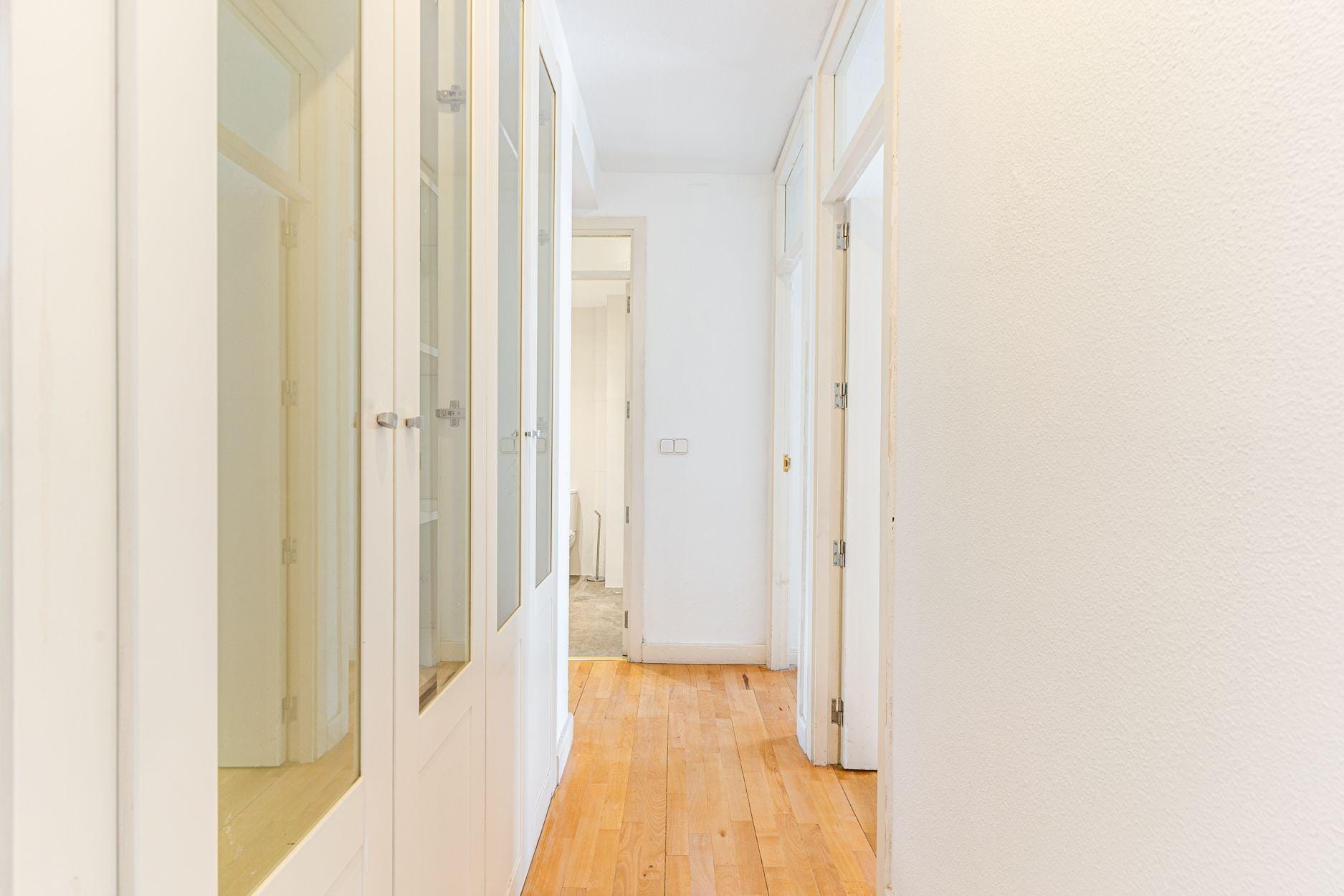 Piso muy luminoso, reformado, exterior, con 4 hab y 2 baños en Av. Bruselas