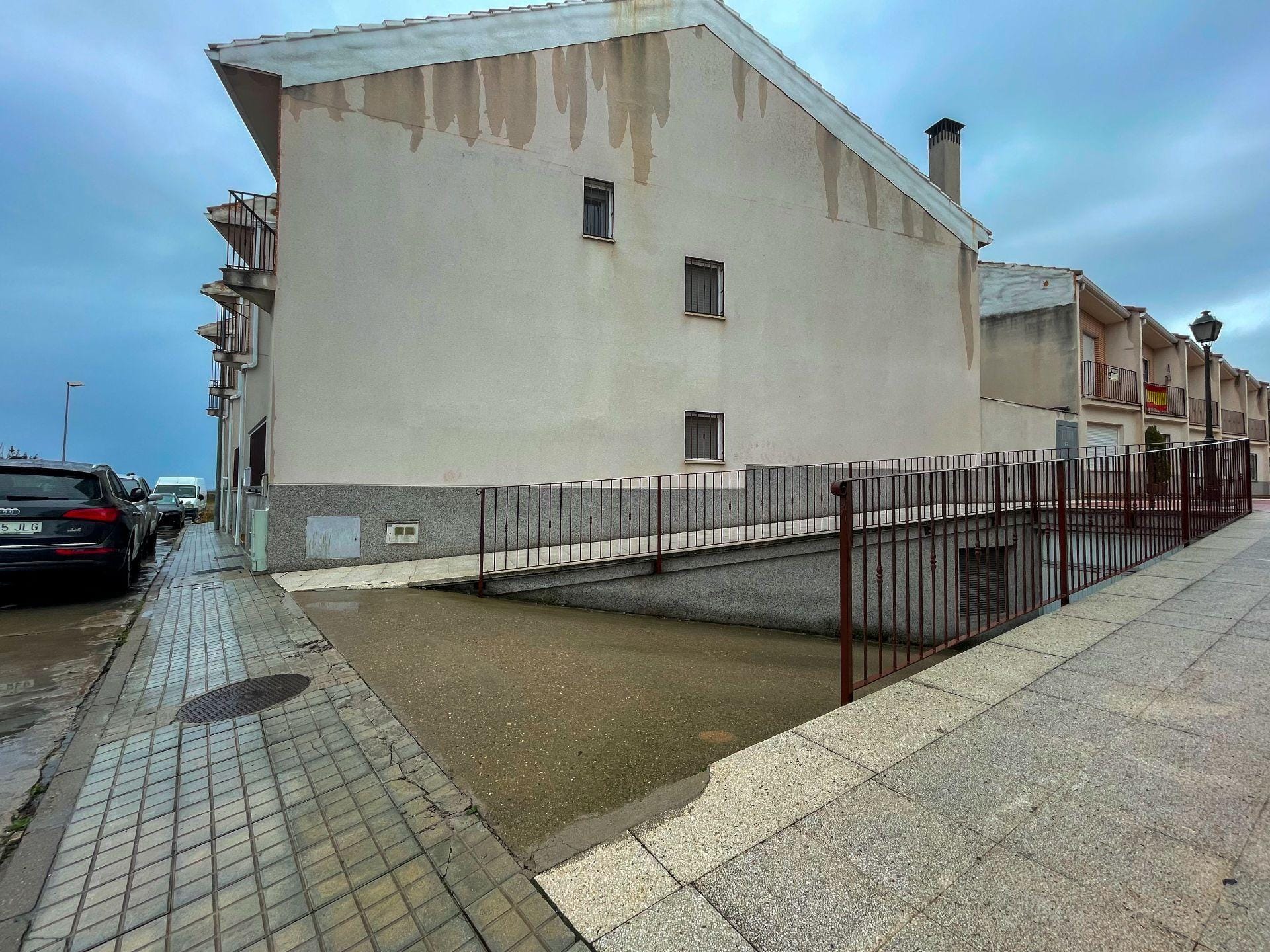 Long-term rental: Spacious 4-bedroom villa in Cantalejo, Segovia