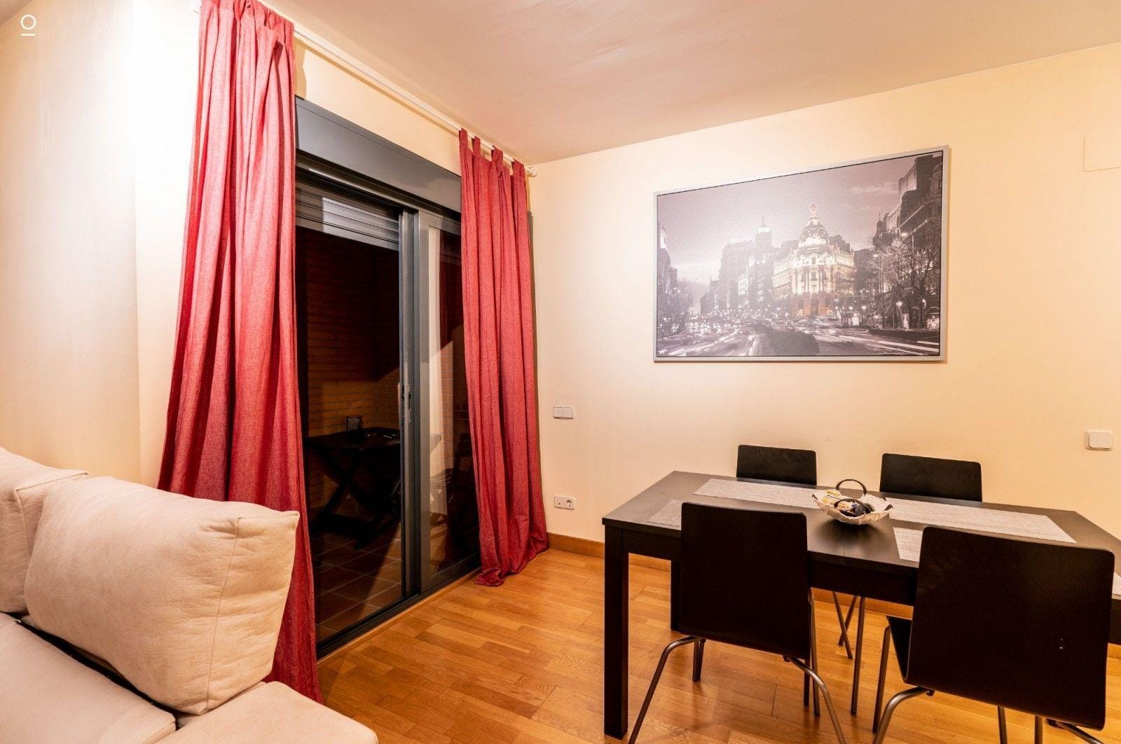 Piso en alquiler en San Sebastián de los Reyes, 2 dormitorios, 2 ba.