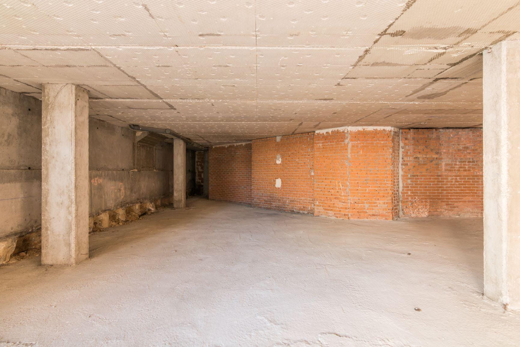 Local comercial diáfano, de 250m2, en calle de mucho paso de público