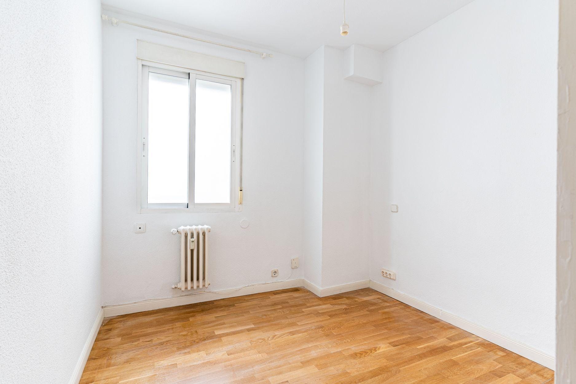 Piso muy luminoso, reformado, exterior, con 4 hab y 2 baños en Av. Bruselas
