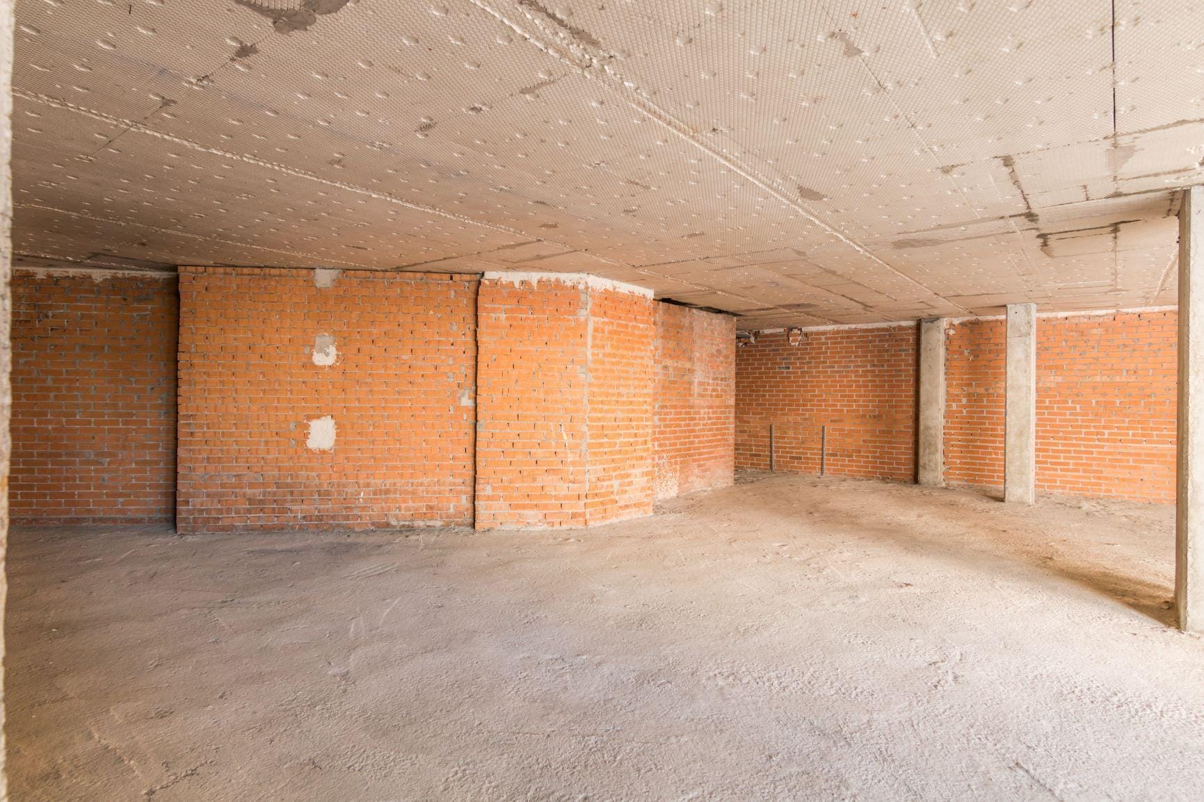 Local comercial diáfano, de 250m2, en calle de mucho paso de público