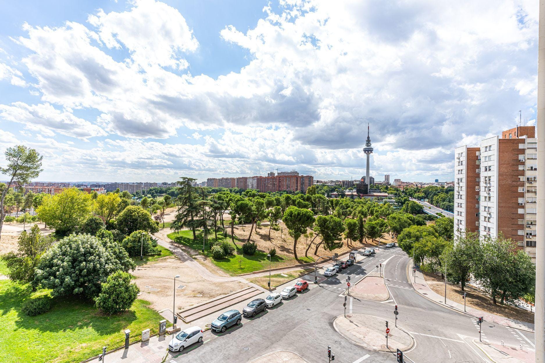 Piso de 3 dormitorios con mucha luz y vistas espectaculares en Ventas