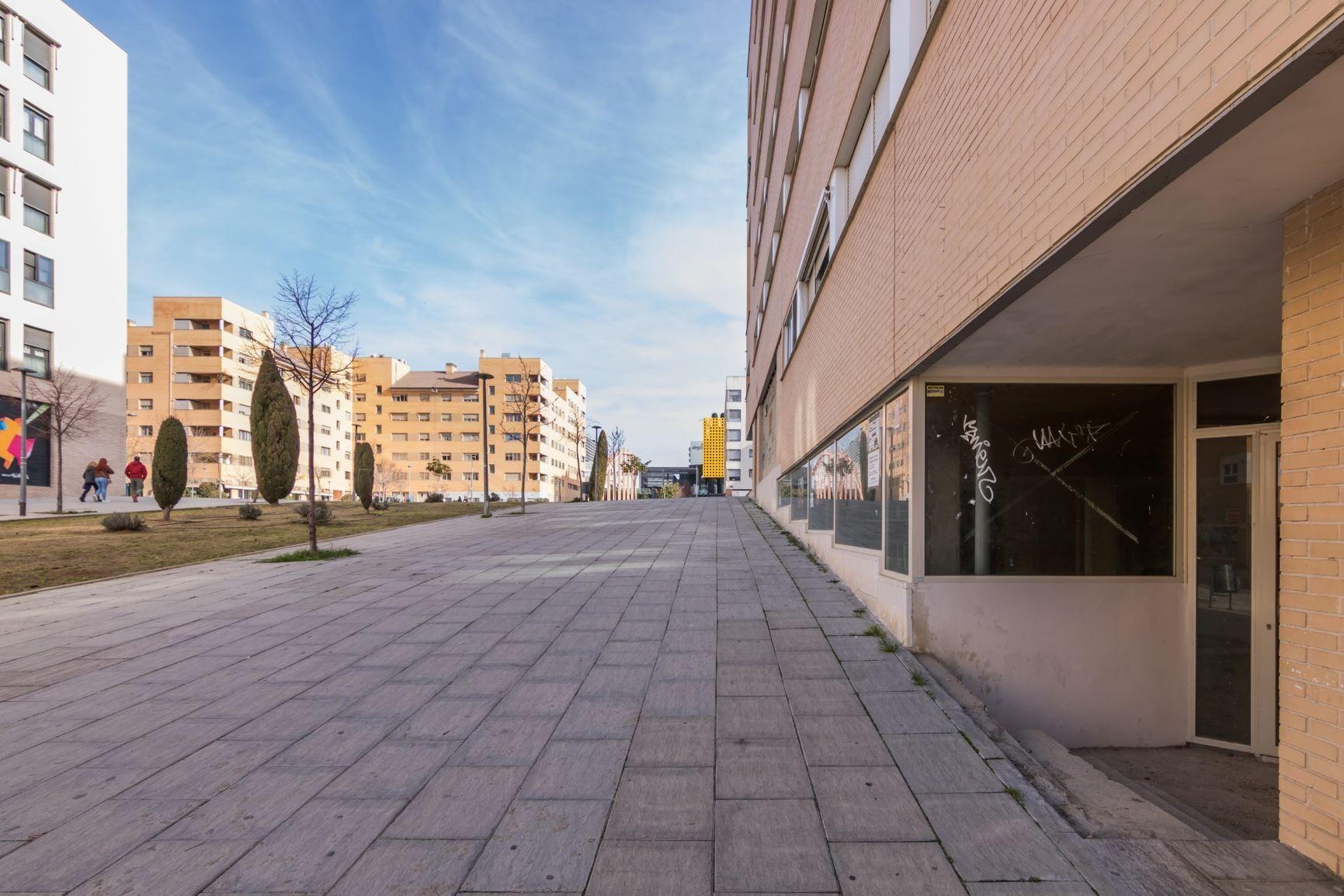Local comercial diáfano, de 250m2, en calle de mucho paso de público
