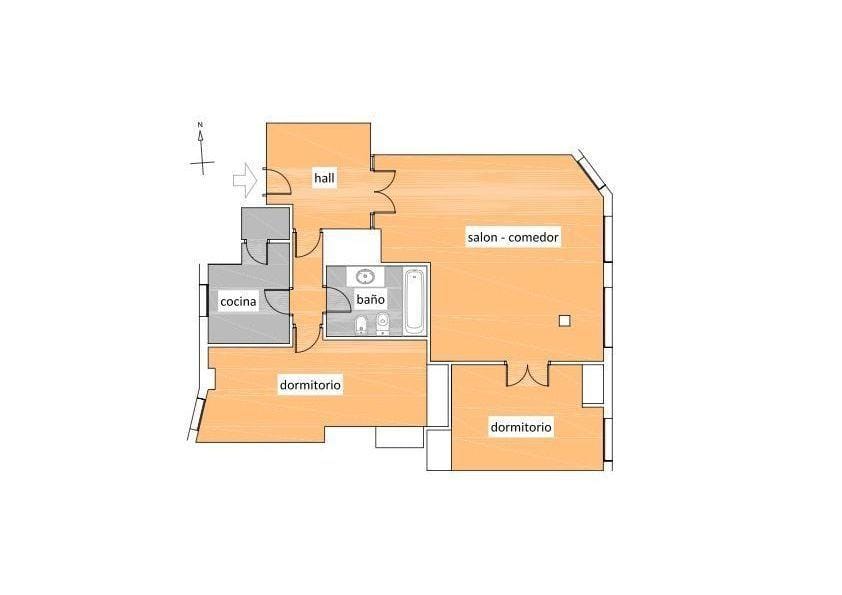 Piso muy luminoso, exterior, con vistas a El Viso, con 2 habitaciones, 1 baño y portero físico.