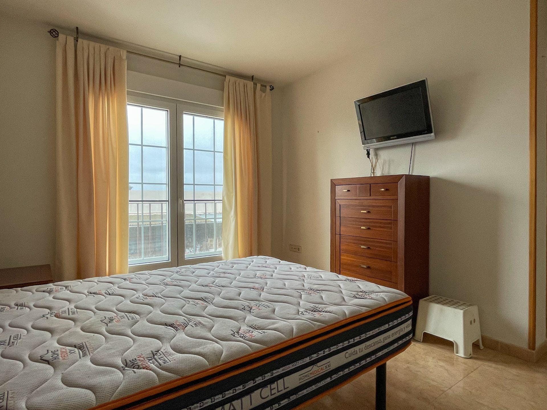 Long-term rental: Spacious 4-bedroom villa in Cantalejo, Segovia