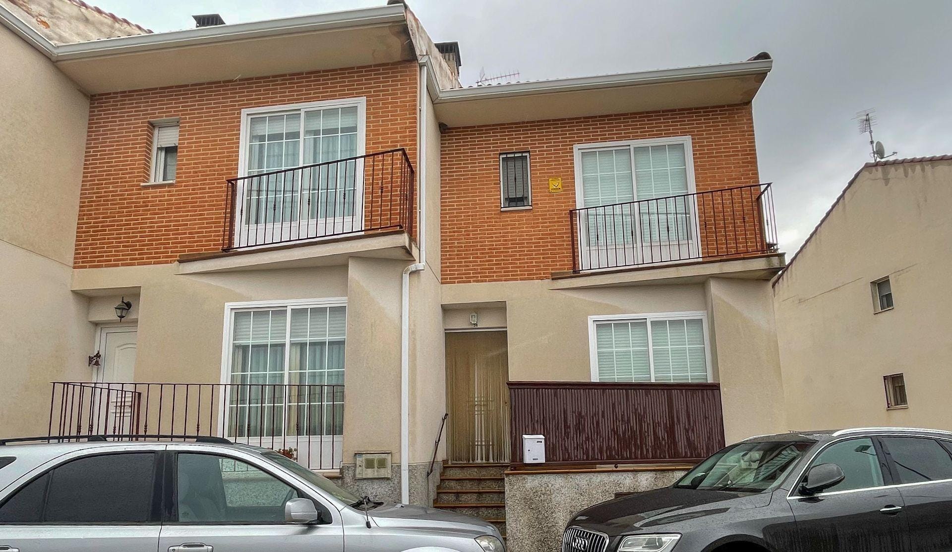 Long-term rental: Spacious 4-bedroom villa in Cantalejo, Segovia