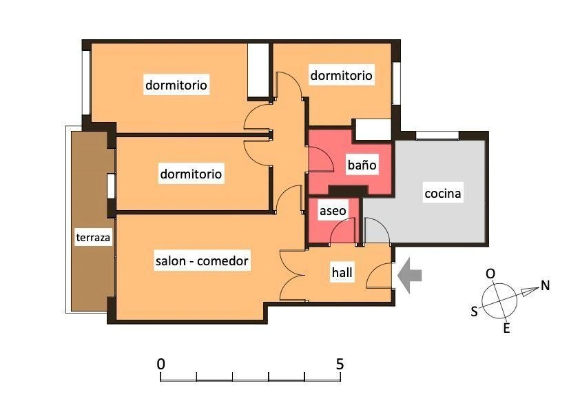 Vivienda de 3 dormitorios con terraza orientada al sur y vistas despejadas.