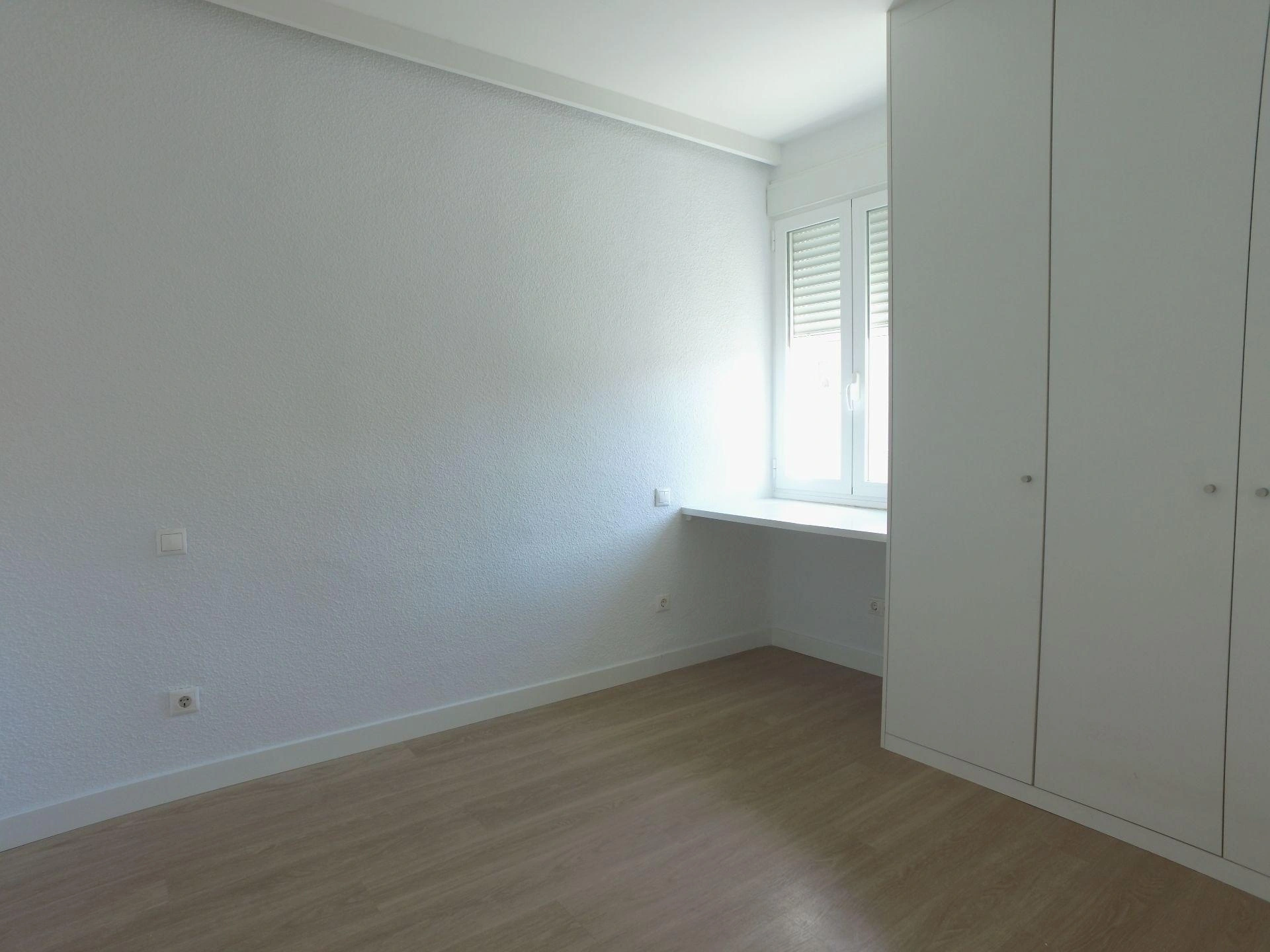 Edificio en venta en Puente de Vallecas-San Diego, Madrid
