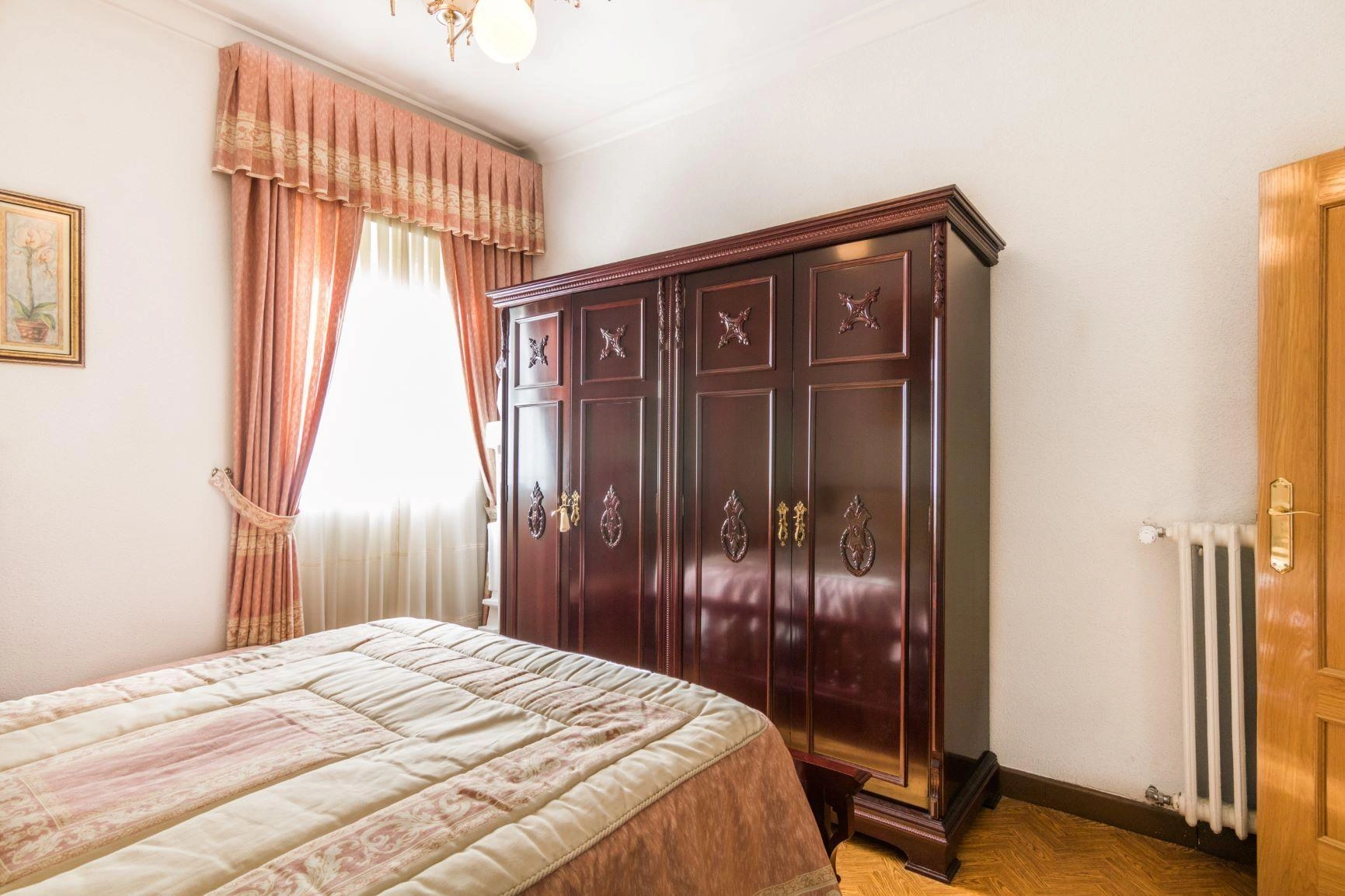 Bajo exterior, 4 dormitorios, 2 baños, trastero y garaje
