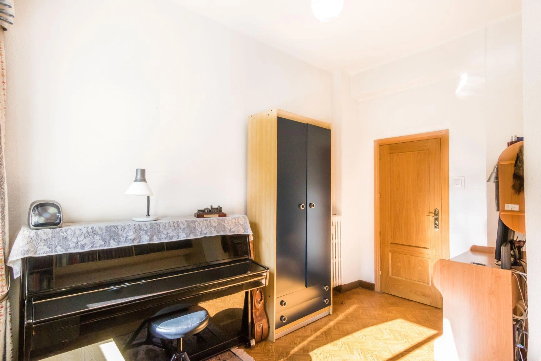 Bajo exterior, 4 dormitorios, 2 baños, trastero y garaje