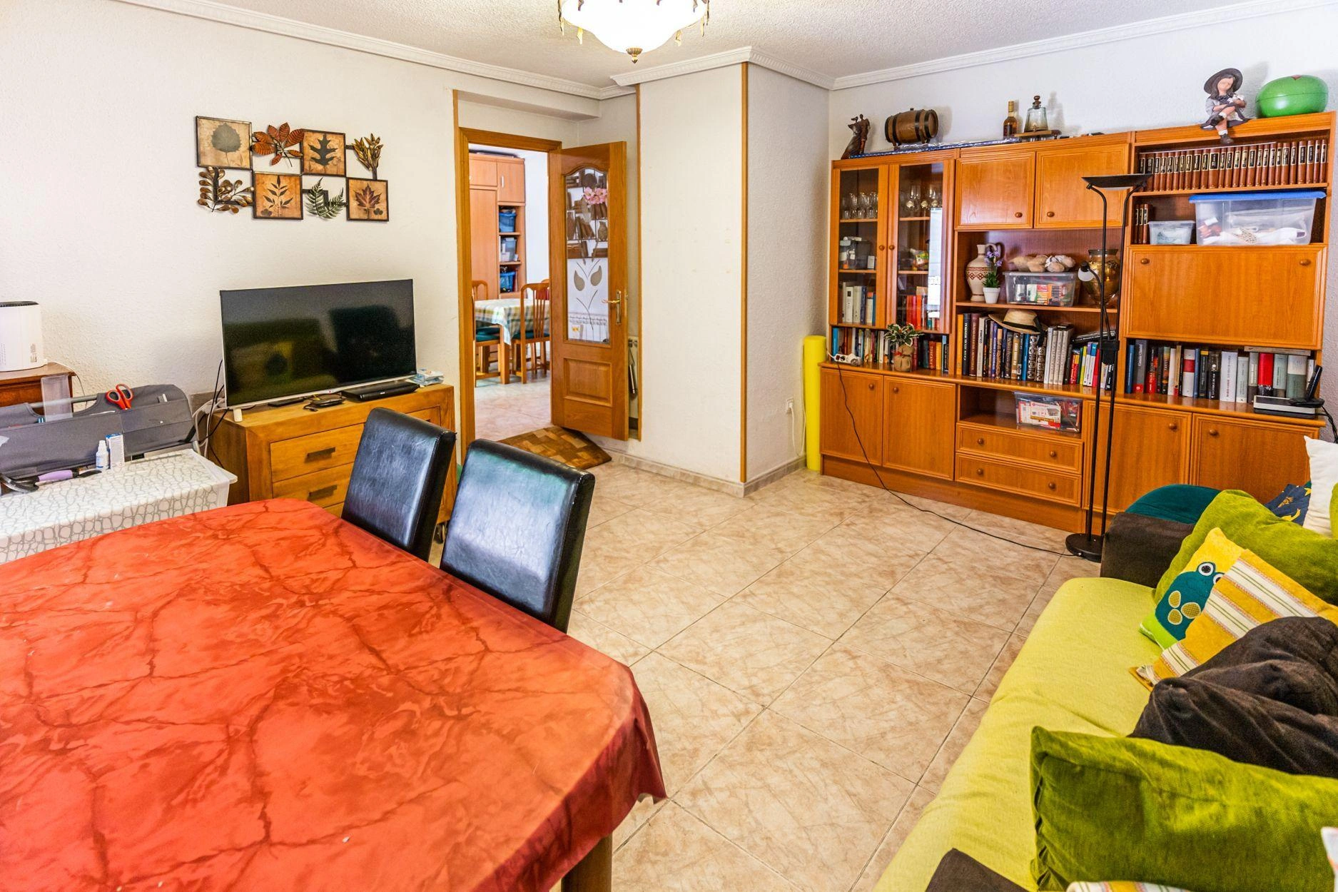 Chalet adosado de 4 dormitorios con jardín e impresionantes zonas comunes en la Urbanización El Guijo