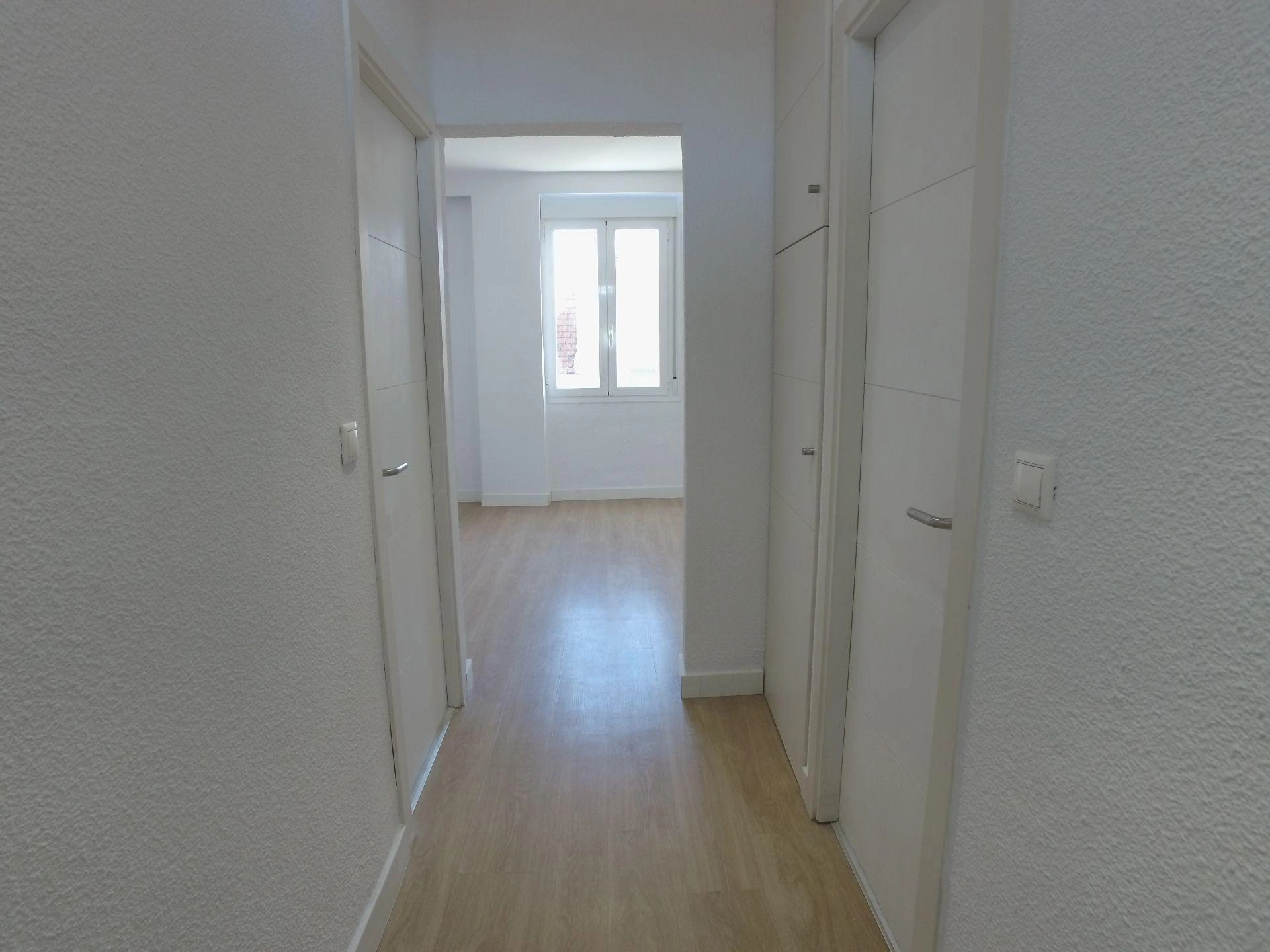 Edificio en venta en Puente de Vallecas-San Diego, Madrid