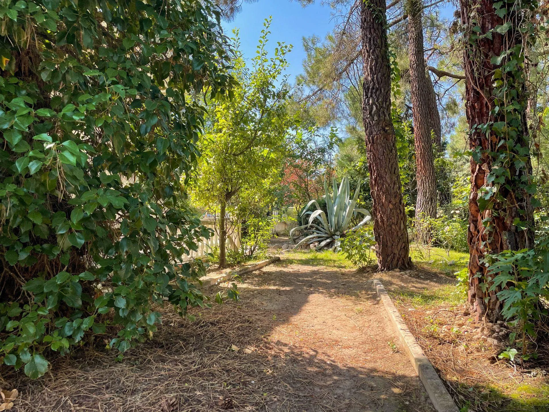 Chalet en venta en Marugán, Pinar Jardín - Siete Fuentes.