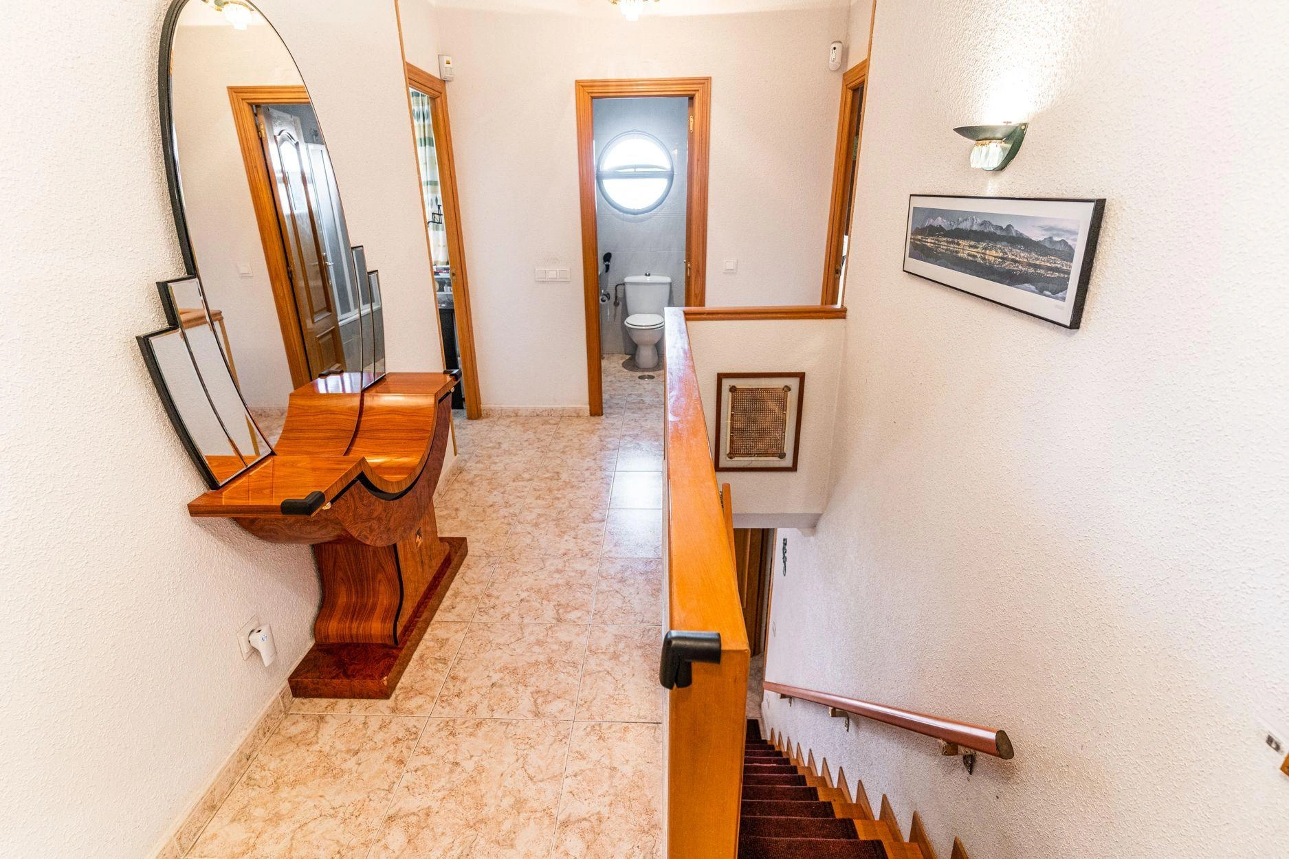 Chalet adosado de 4 dormitorios con jardín e impresionantes zonas comunes en la Urbanización El Guijo