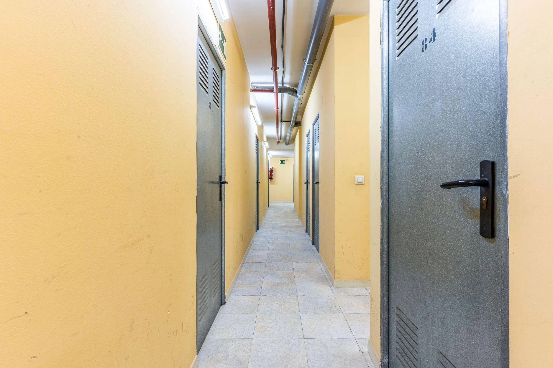 BAJO DE 3 DORMITORIOS CON PATIO PRIVATIVO DE 28M2, EN URBANIZACION CON PISCINA, PISTA DEPORTIVA Y ZONA DE JUEGOS INFANTILES