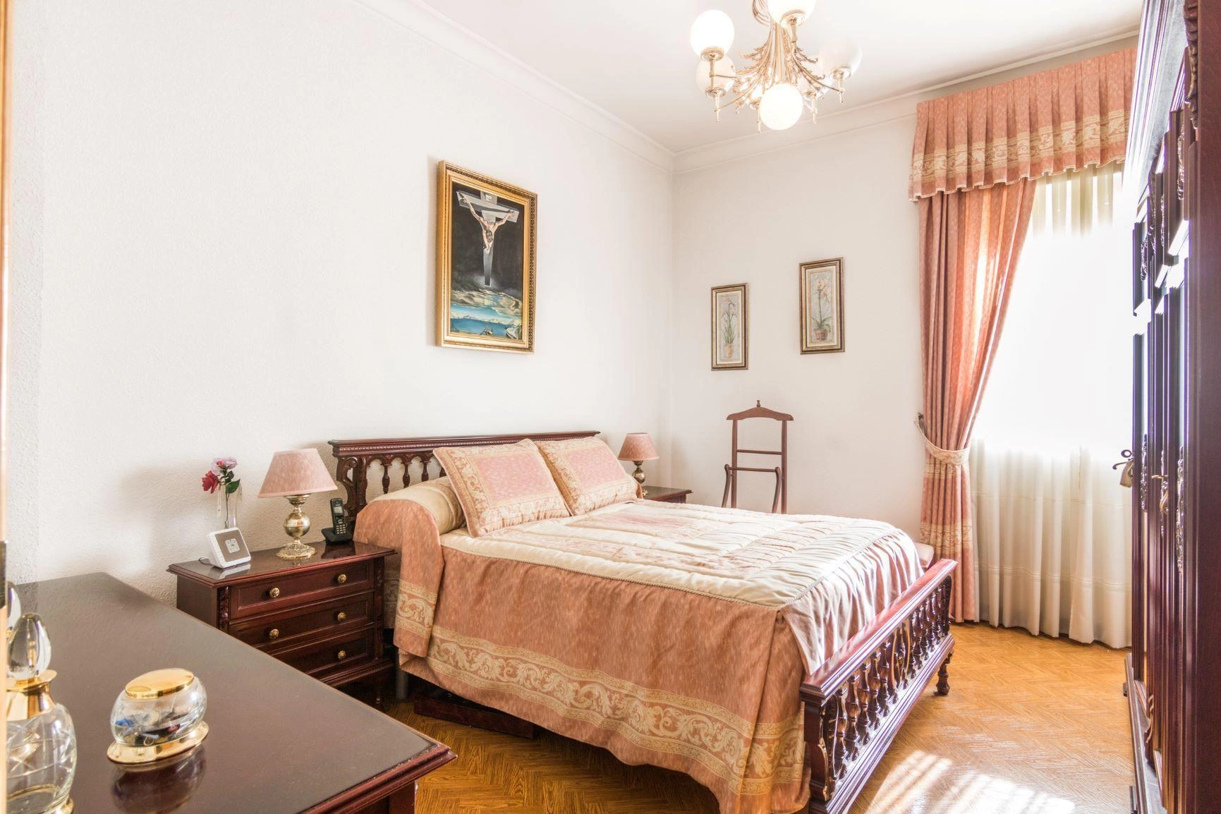 Bajo exterior, 4 dormitorios, 2 baños, trastero y garaje