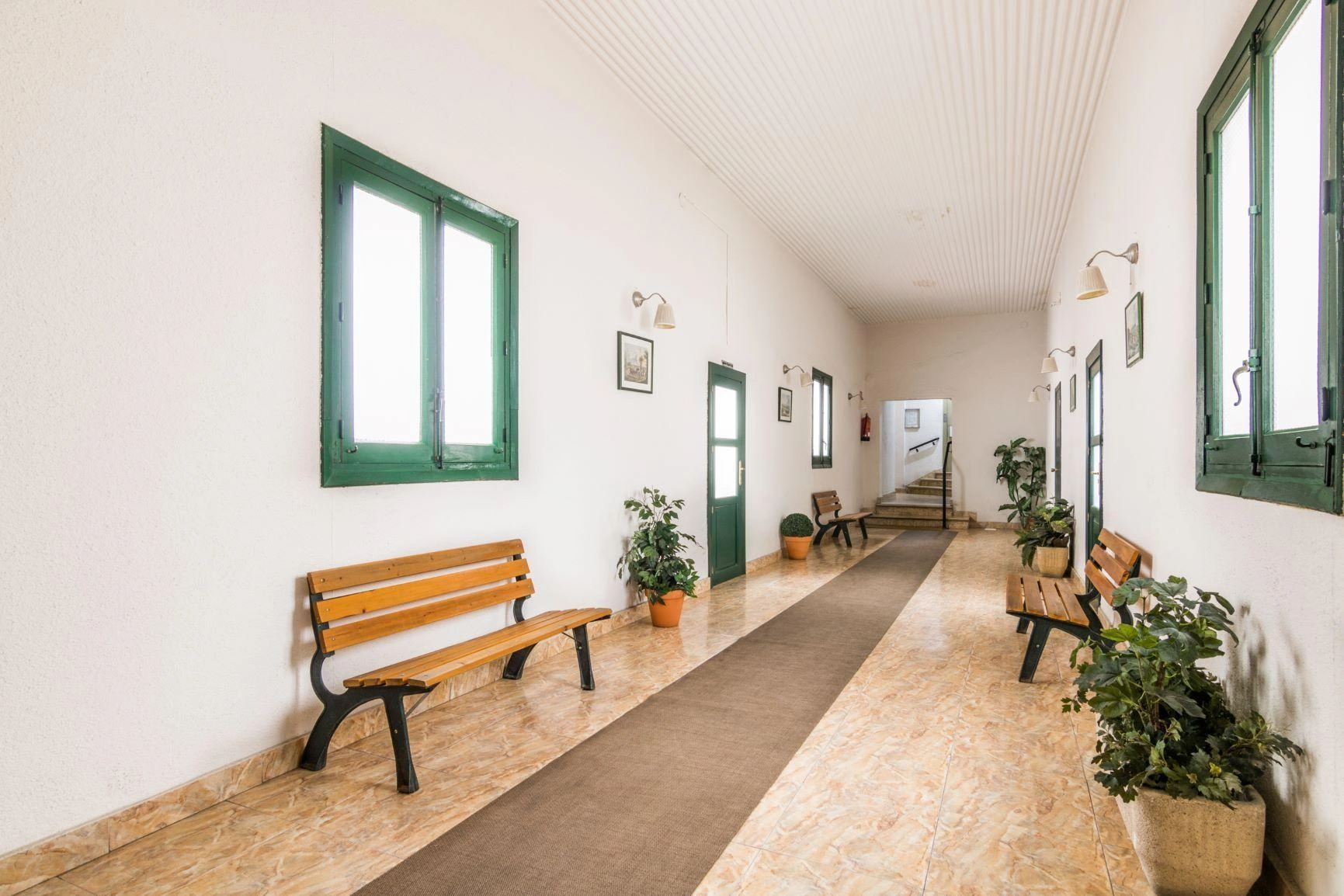 Bajo exterior, 4 dormitorios, 2 baños, trastero y garaje
