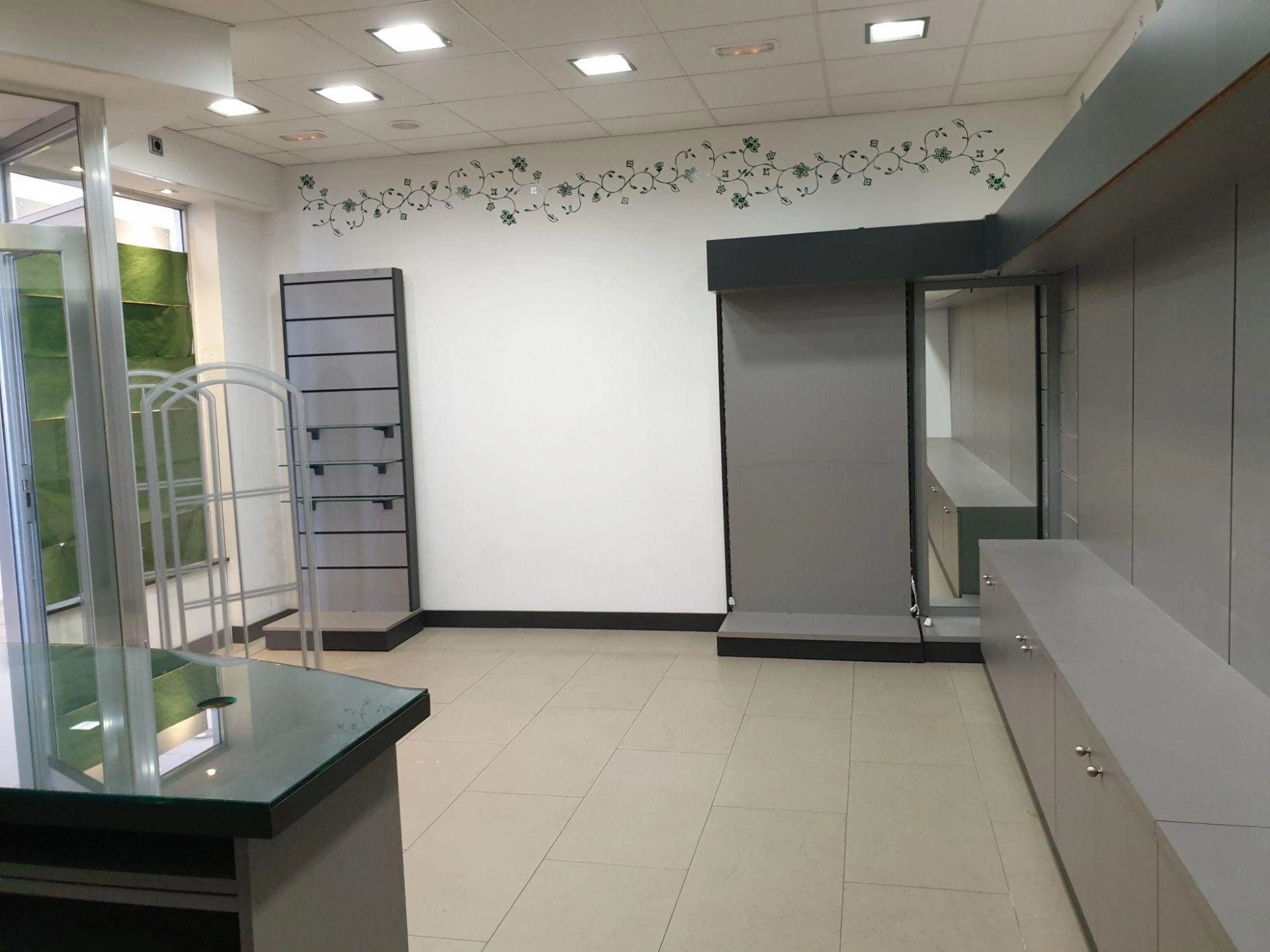 Local comercial en venta en Pedrezuela, Madrid