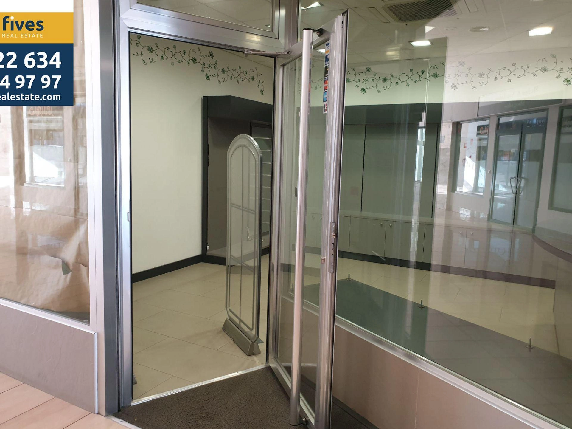 Local comercial en venta en Pedrezuela, Madrid