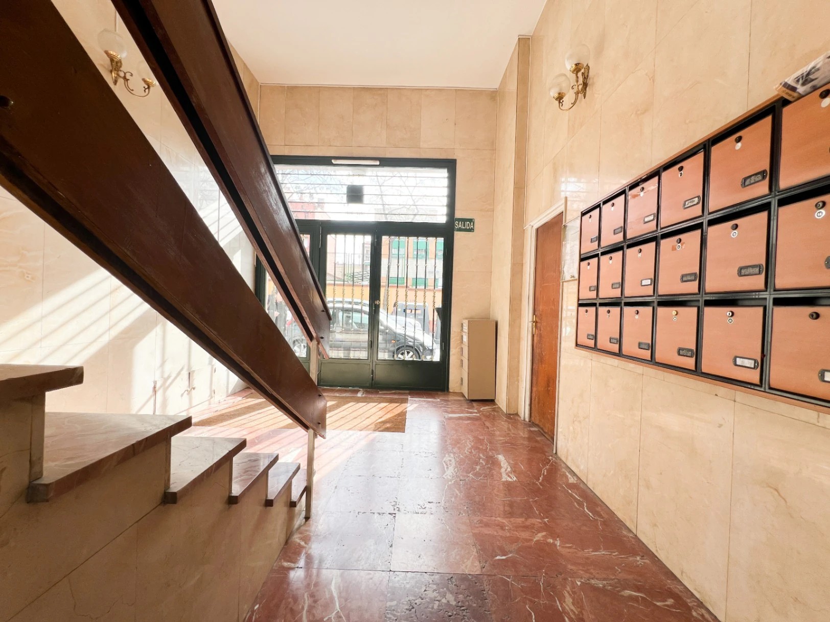 Habitación luminosa en piso reformado 2024 | Ciudad Lineal (Sambara) | Profesionales/Estudiantes