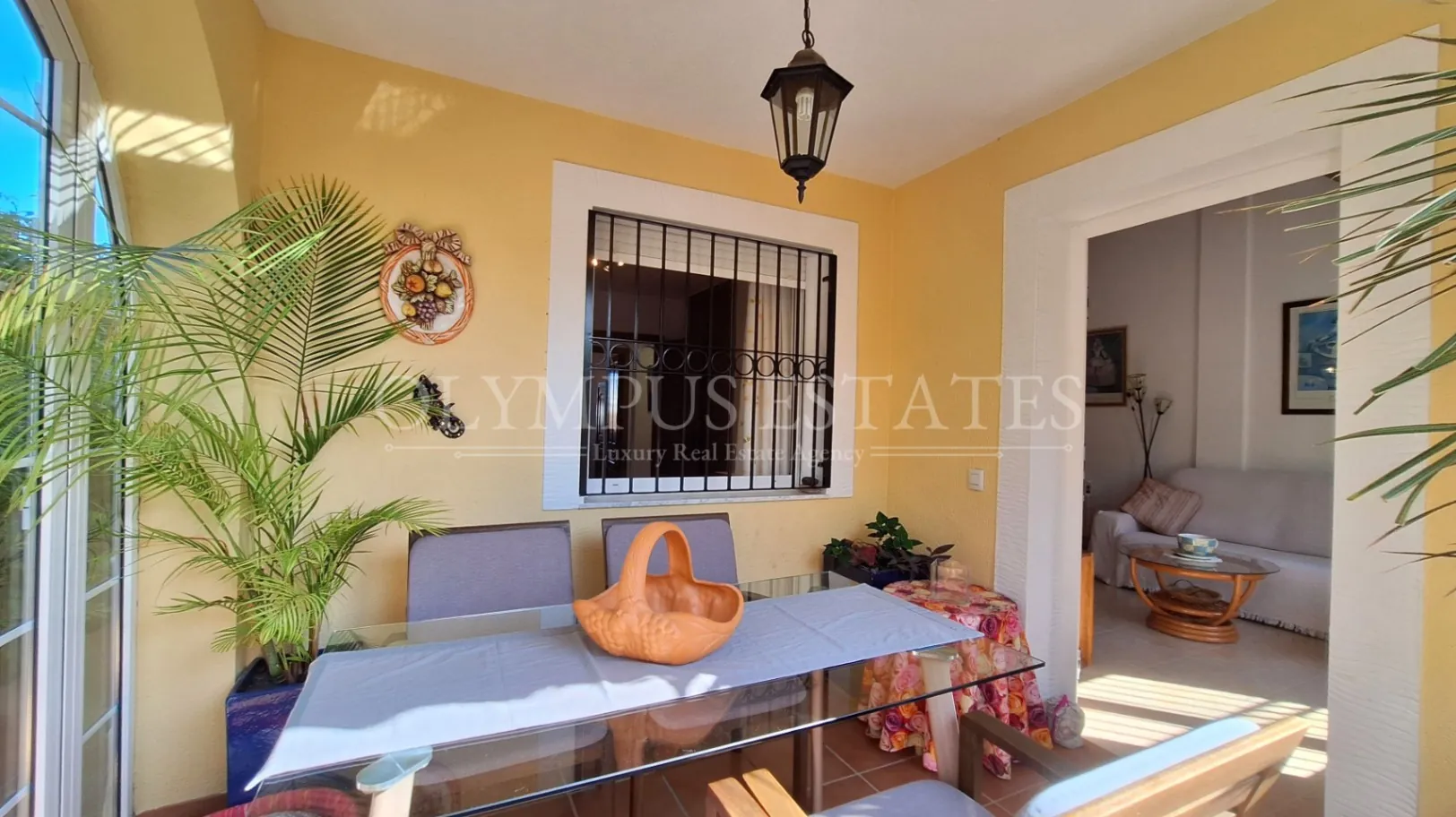 Soleada Casa en Vergel con Piscina Comunitaria