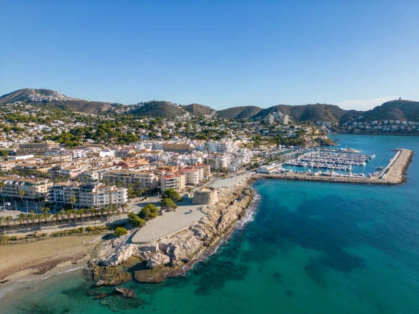 Parcela con Vistas al Mar en Ubicación Exclusiva en Moraira