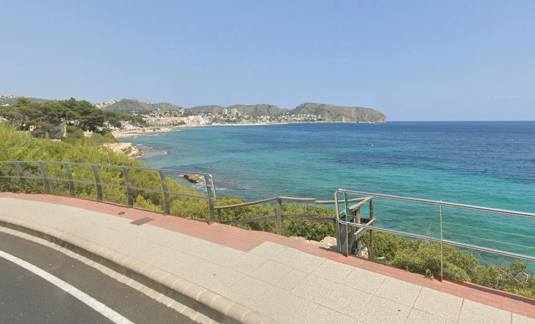 Parcela con Vistas al Mar en Ubicación Exclusiva en Moraira