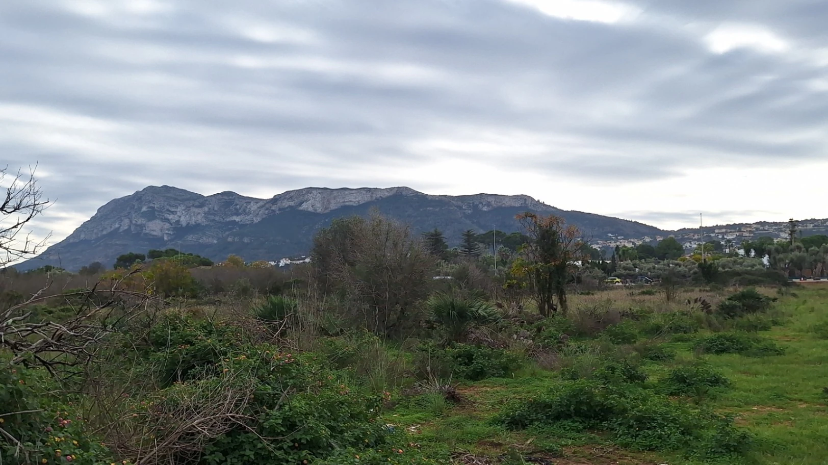Gran Terreno en la entrada de Denia en Venta