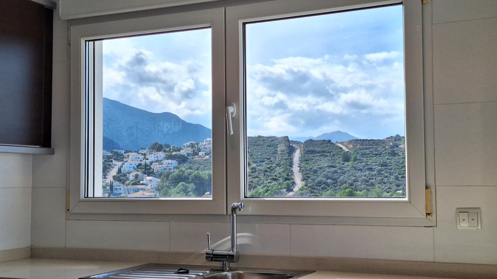 Atico duplex de obra nueva con vistas al mar y la montaña