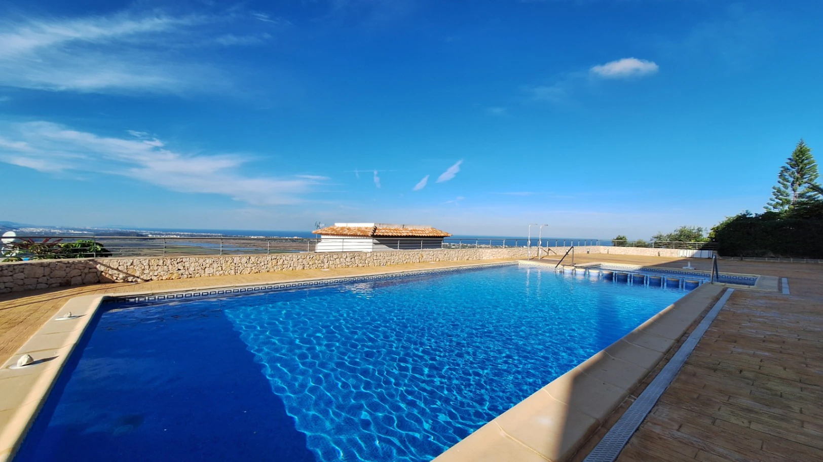 Apartamento a estrenar en venta de 3 habitaciones en Monte Pego, Alicante.