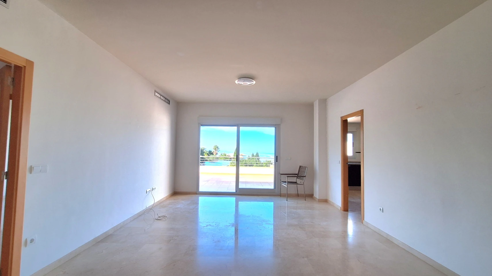 Apartamento a estrenar en venta de 3 habitaciones en Monte Pego, Alicante.
