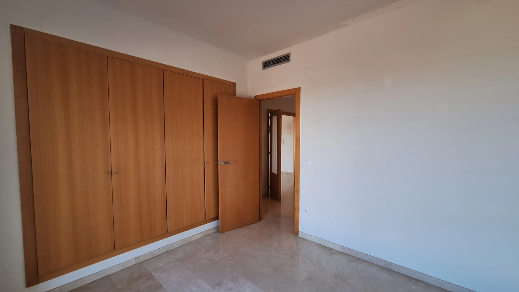 Apartamento a estrenar en venta de 3 habitaciones en Monte Pego, Alicante.