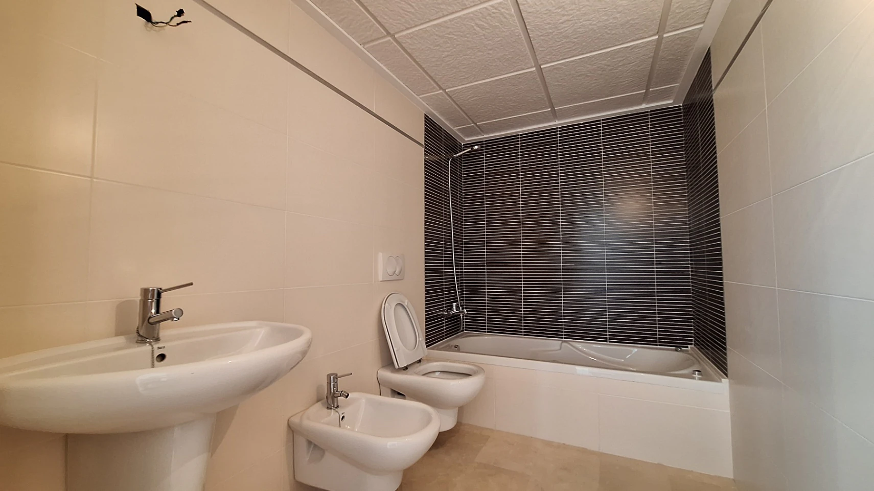 Atico duplex de obra nueva con vistas al mar y la montaña