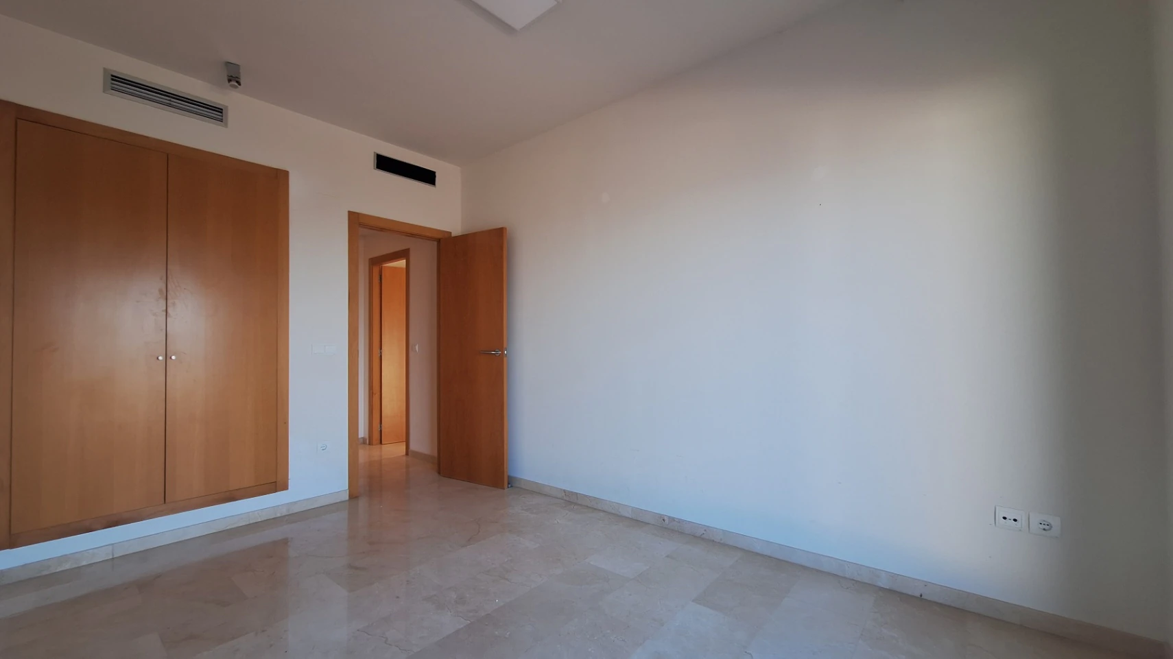Apartamento a estrenar en venta de 3 habitaciones en Monte Pego, Alicante.