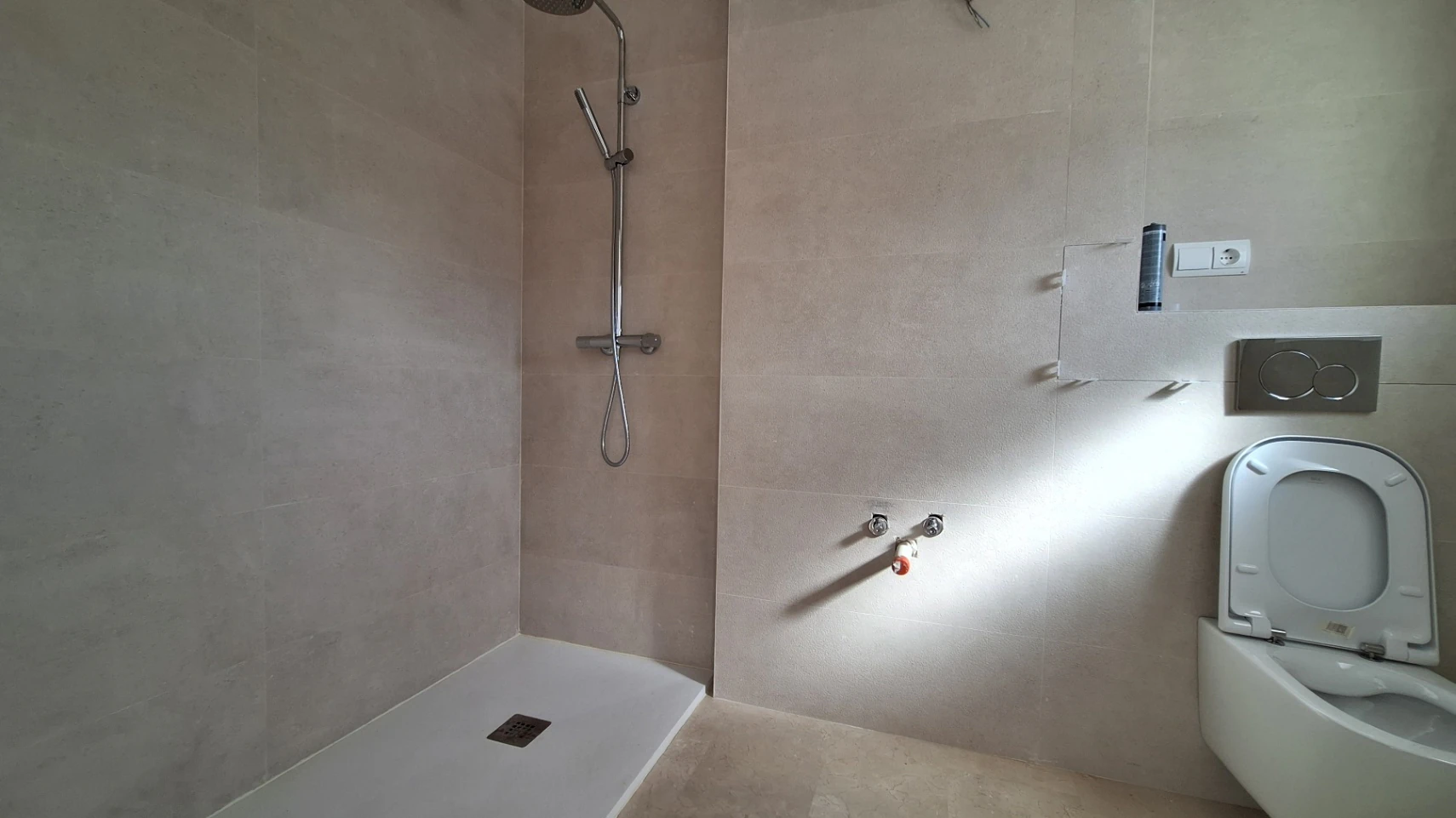 Atico duplex de obra nueva con vistas al mar y la montaña