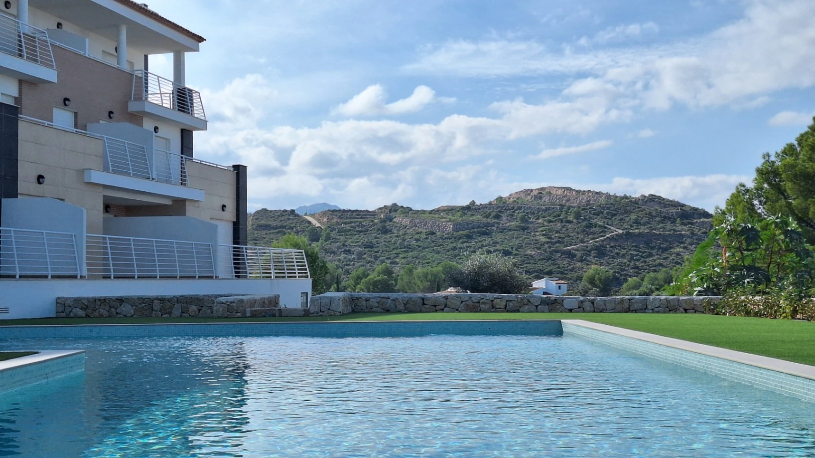 Apartamento Nuevo con Vistas al Mar