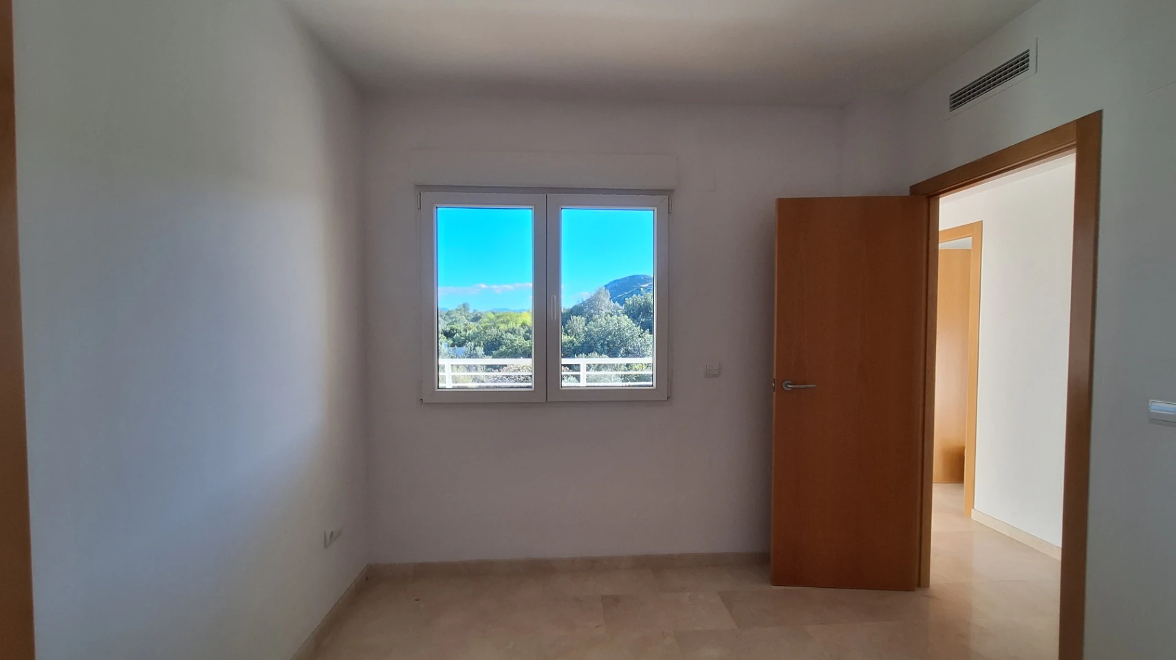 Apartamento Nuevo con Vistas al Mar