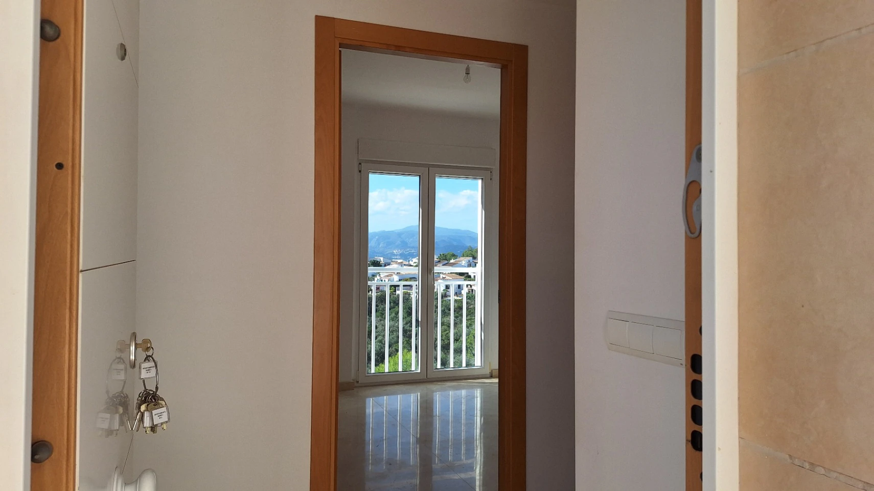 Atico duplex de obra nueva con vistas al mar y la montaña