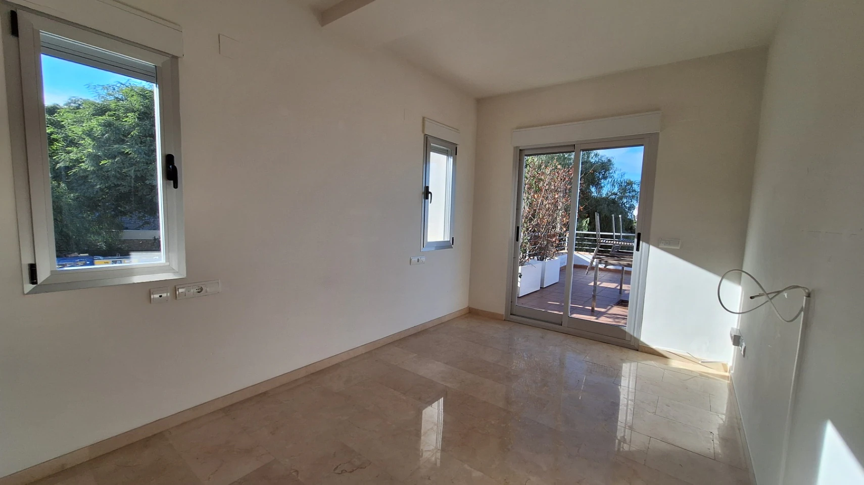 Apartamento a estrenar en venta de 3 habitaciones en Monte Pego, Alicante.