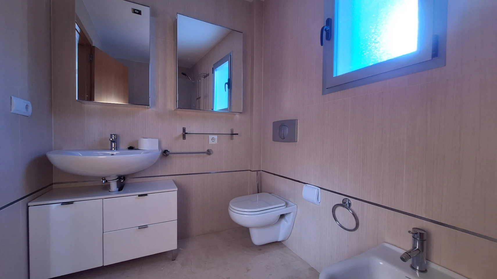 Apartamento a estrenar en venta de 3 habitaciones en Monte Pego, Alicante.